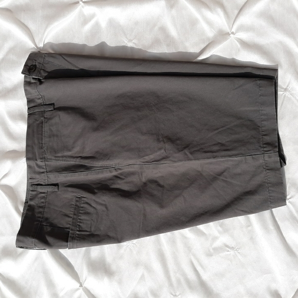 Gap Khaki Factory Sz 36 Grey Lived In Shorts. - Picture 17 of 17